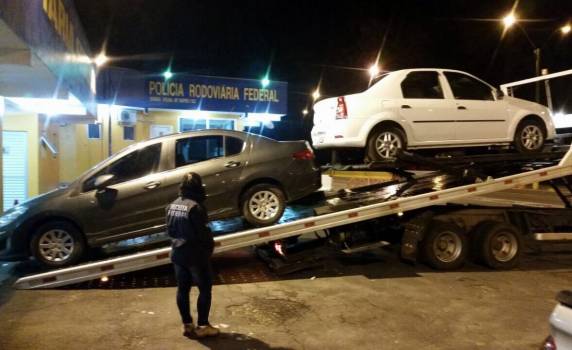 Ação conjunta apreende 440 kg de maconha e recupera carro roubado na BR 101 em Barra Velha - foto 3
