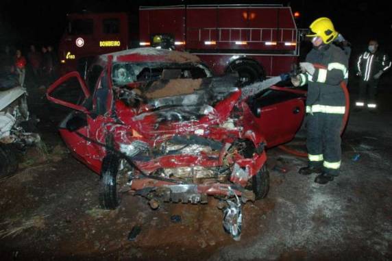 Colisão frontal deixa dois mortos e um gravemente ferido entre Erechim e Gaurama - foto 2