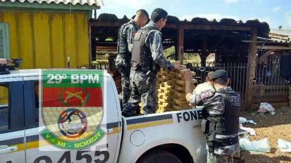 Prisão com apreensão de carregamento de maconha em Ijuí - foto 3