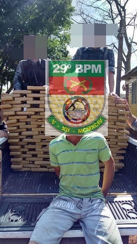 Prisão com apreensão de carregamento de maconha em Ijuí - foto 2
