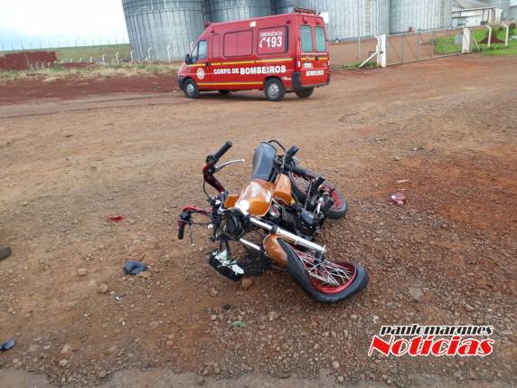 Motorista foge depois de se envolver
em acidente com dois feridos, em Três de Maio - foto 3