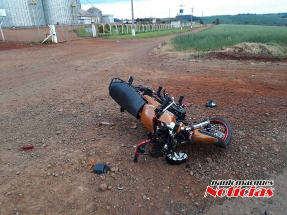 Motorista foge depois de se envolver
em acidente com dois feridos, em Três de Maio - foto 6