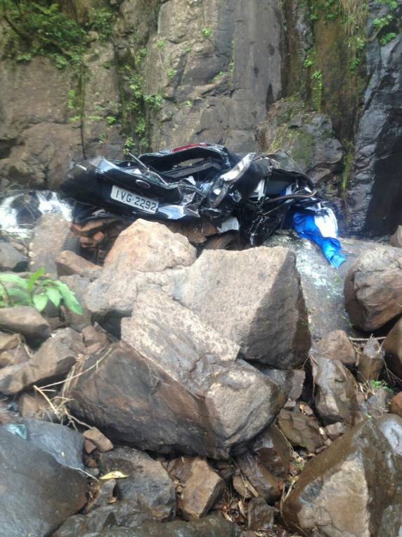 Jovem morre ao cair com carro em cascata em Nonoai - foto 3