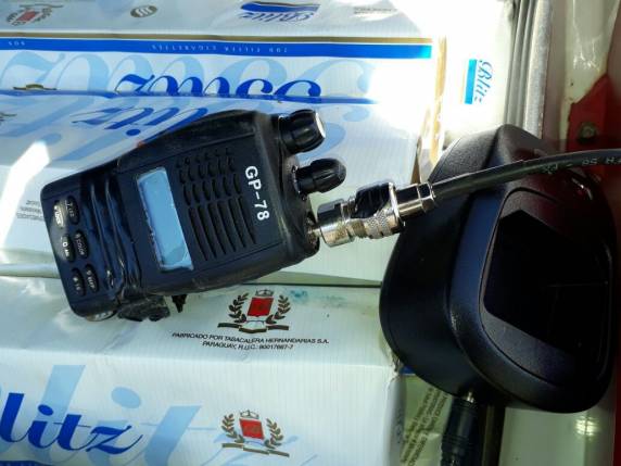 PRF e PM apreendem 20 mil maços de cigarros
contrabandeados na BR 282 em Alfredo Wagner - foto 3