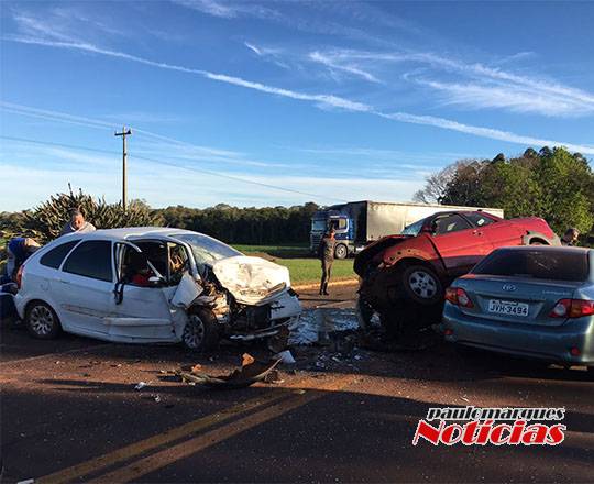 Acidente grave envolve três veículos na BR 472 em Santa Rosa - foto 3
