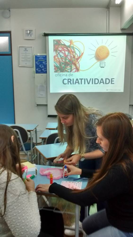 Acadêmicos de Ciências Econômicas treinam a criatividade - foto 3