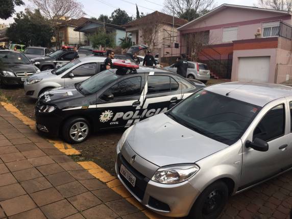 Desarticulada
quadrilha que roubava caminhonetes em nove cidades do Rio Grande do Sul - foto 3