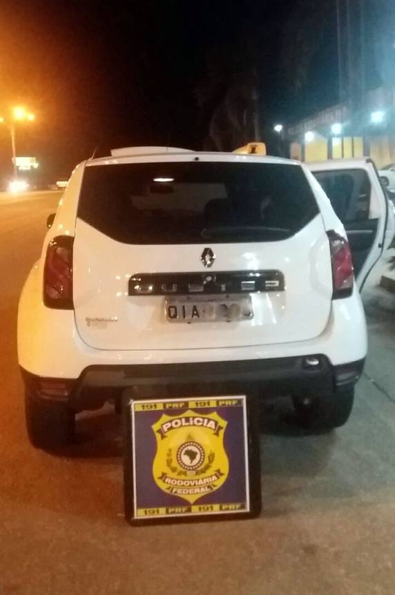 Dois homens são presos na BR 101 em
Biguaçu com mandado de prisão e com veículo roubado e clonado - foto 3