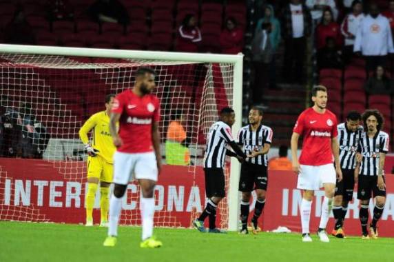 Único gol da partida foi marcado por Clayton