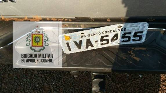Brigada Militar apreende veiculo empregado no arrombamento das agências do Banrisul e dos Correios de Coronel Bicaco - foto 2