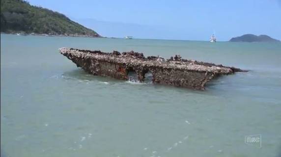 Com recuo do mar, barcos que estavam na água ficam na areia em Florianópolis - foto 3