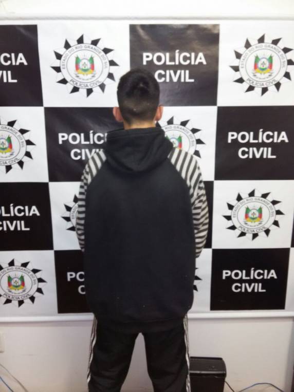 Maconha, cocaína e crack foram apreendidas nas prisões de suspeitos de integrar quadrilha Os Manos em Soledade - foto 4