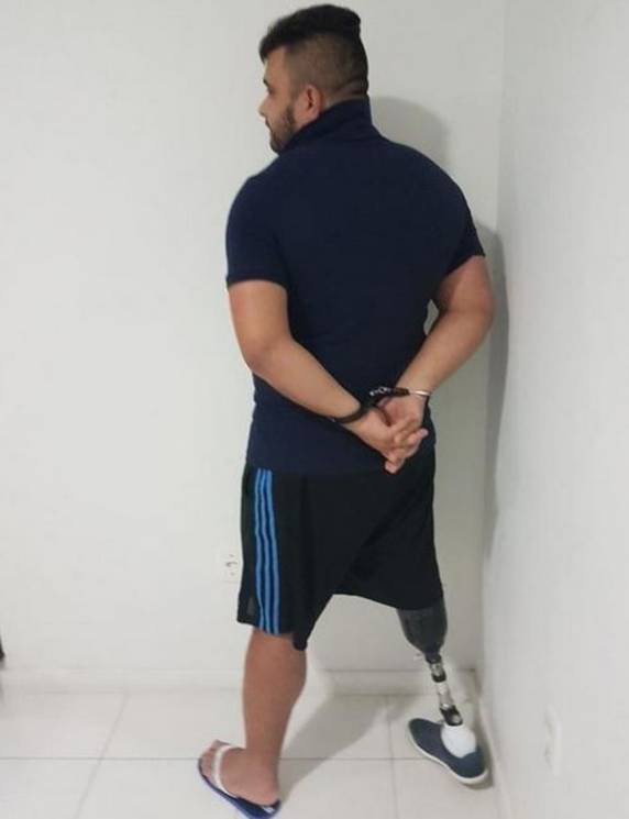 Ele foi condenado por 

roubos a bancos e carros-fortes no RS e vinha sendo investigado por crimes cometidos em SC e no PR