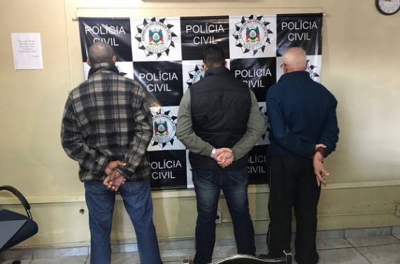 Seis homens foram presos. Um em Taquari, três em Bagé, um em Dom Pedrito, e um terceiro em 

Porto Alegre