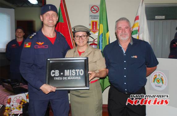 Bombeiros Voluntários de Três de Maio e Horizontina recebem diplomas de formatura de curso - foto 6