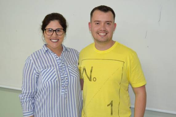 Palestrante Ivan Luiz Squinzani, atual presidente do Rotaract de Santa Rosa, foi o convidado da docente Dioni Soares