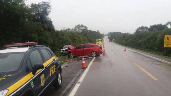 Colisão frontal ocorreu 

no km 82 da BR-392
