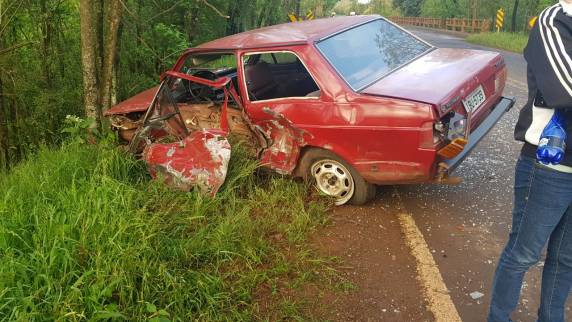 Colisão entre dois veículos deixa uma pessoa ferida na RS 522 entre Ijuí e Augusto Pestana - foto 2