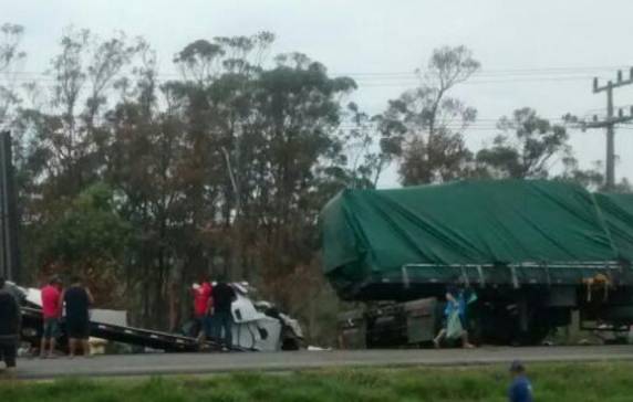 Acidente causou fila de ao menos 15km; motorista de um dos veículos foi levado por Arcanjo para Florianópolis