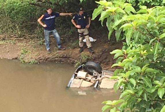 Marta e Deomero Berlese saíram de casa, em Santa Maria, para uma viagem ao 

litoral, mas desapareceram. Carro foi localizado em arroio na BR-392