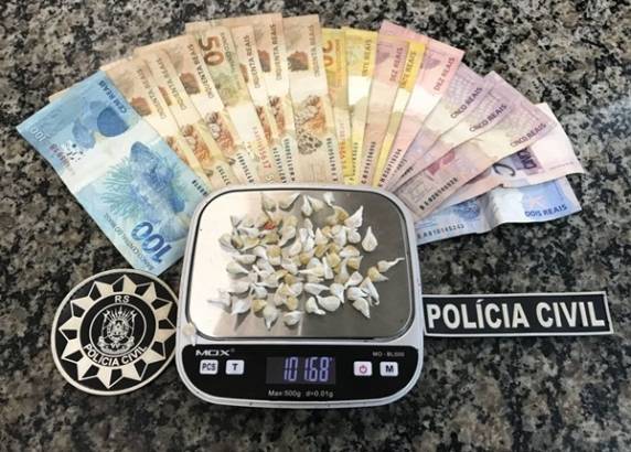 Quatro pessoas presas pela Operação Tersus na manhã desta sexta-feira, em Santo Ângelo - foto 2