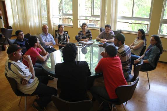 Reunião foi realizada no Gabinete do Prefeito e contou com a participação da Procuradoria Jurídica além de Secretarias Municipais