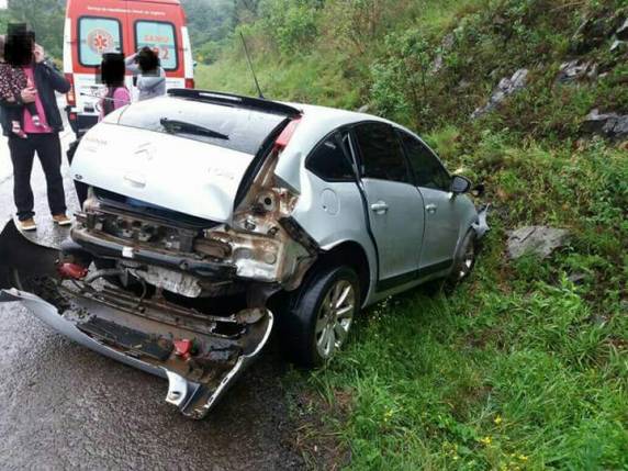Ocorrência foi registrada na 

manhã desta quinta-feira  (12), no Km 222, na divisa entre Soledade e Mormaço