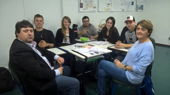 Acadêmicos de Direito estudam ações para efetivação dos DH
com base no design thinking - foto 4