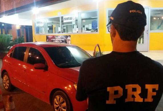 Veículo clonado é recuperado e homem com mandado de prisão é preso na BR 101 em Biguaçu - foto 3