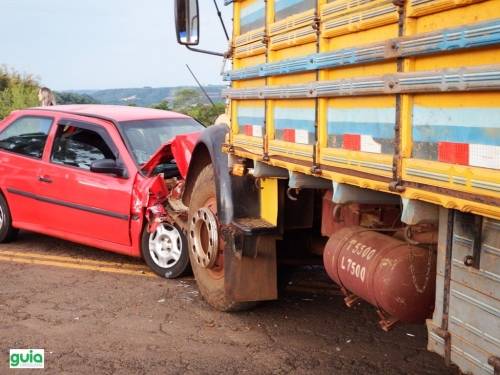 Colisão ocorreu no final da tarde desta sexta-feira