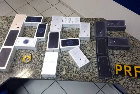 PRF flagra dois automóveis com mercadorias oriundas do Paraguai na BR 101 em Joinville - foto 3
