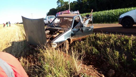 Veículo incendeia depois de uma colisão na RS 342 em
Horizontina - foto 3