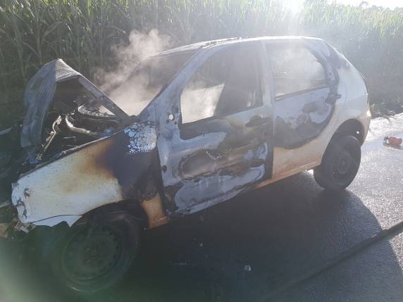Veículo incendeia depois de uma colisão na RS 342 em
Horizontina - foto 6