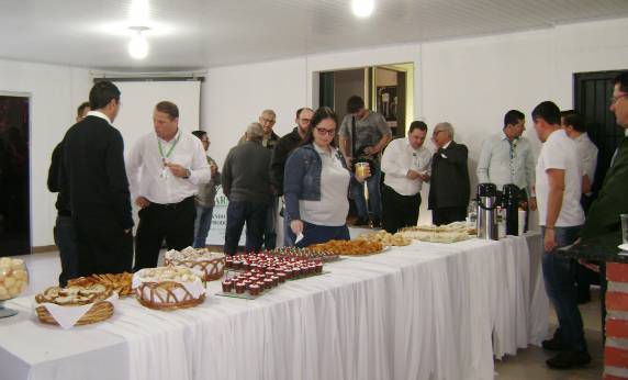 Café comemorativo marca aniversário de 34 anos do Sindicato Rural de Três de Maio - foto 3
