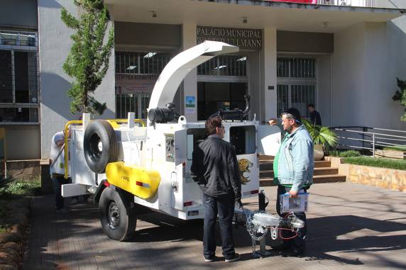Prefeitura adquire Triturador de Galhos para limpeza pública - foto 2