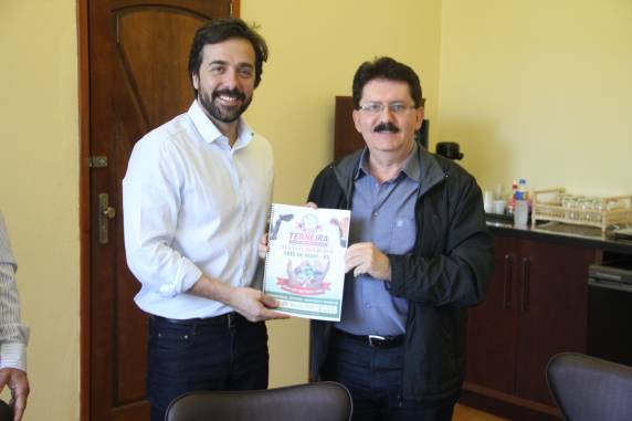 Executivos da Lactalis se
reúnem com o Prefeito - foto 3