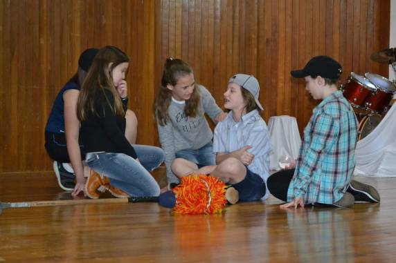 Sarau Literário do Ensino
Fundamental SETREM instigou a criatividade dos alunos - foto 2