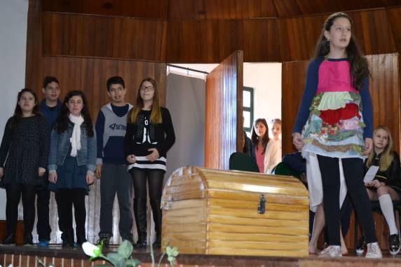 Sarau Literário do Ensino
Fundamental SETREM instigou a criatividade dos alunos - foto 5