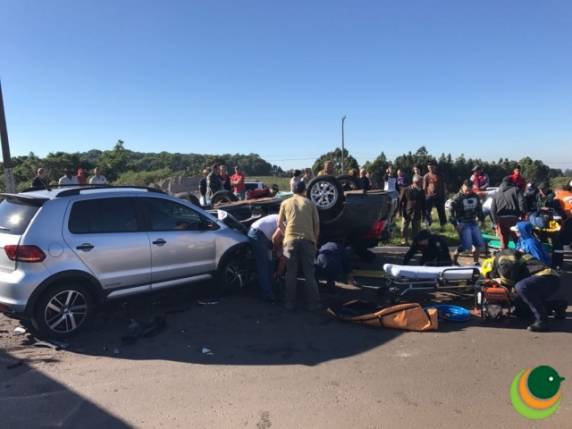 As vítimas foram 

socorridas pelos Bombeiros e equipe do SAMU
