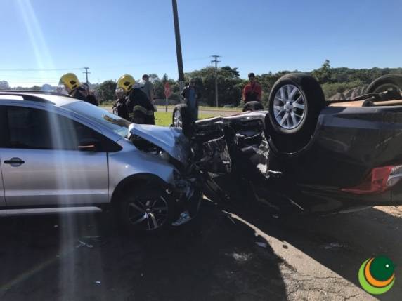 Família fica ferida em acidente em trevo de Passo Fundo - foto 3