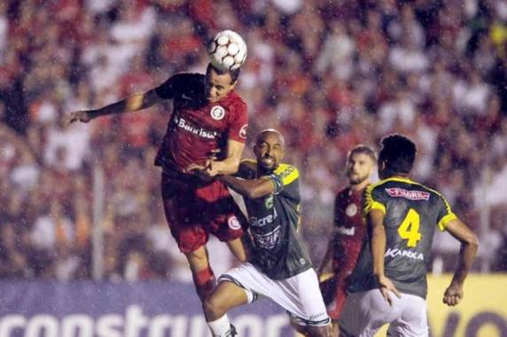 Resultado levou equipe de Guto Ferreira aos 63 pontos na 

Série B