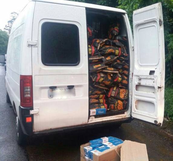 PRF apreende 60 mil maços de cigarros contrabandeados na BR
285 em Bozano - foto 2