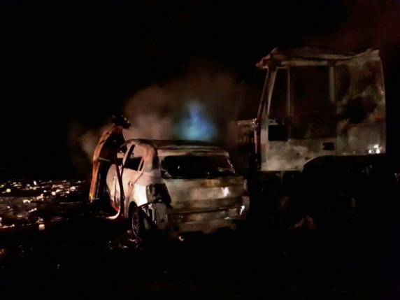 Veículos pegam fogo após colidirem na BR-470 em Rodeio - foto 3