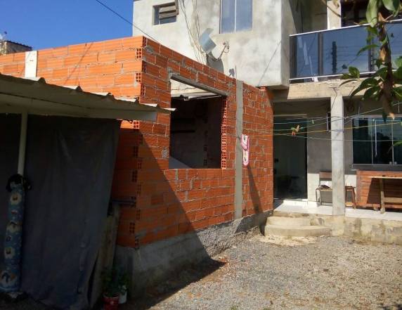 Homem se escondeu no banheiro da 

casa antes de atear fogo na mulher e no filho. Julgamento de agressores em casos de violência doméstica pode levar anos