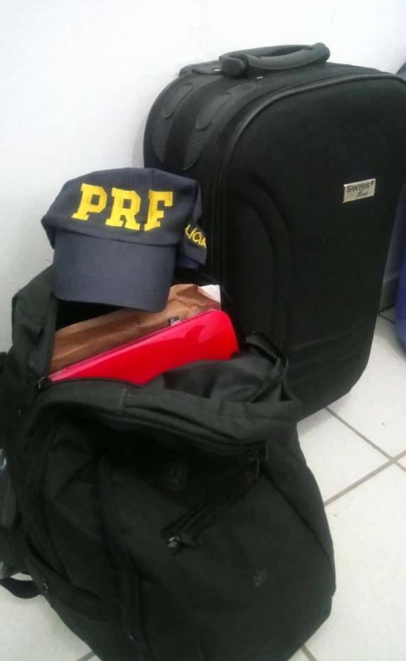 Policiais recuperam objetos furtados de veículos e detém dois envolvidos na BR 101 em Joinville - foto 3