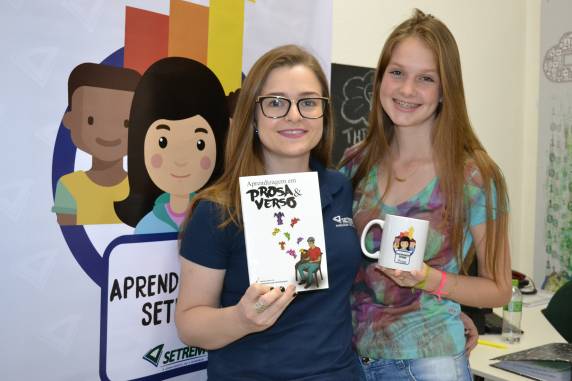 Suelen Caroline Fuhr é aprendiz na empresa São José Industrial e participará de sessão de autógrafos no lançamento do livro, em Porto Alegre