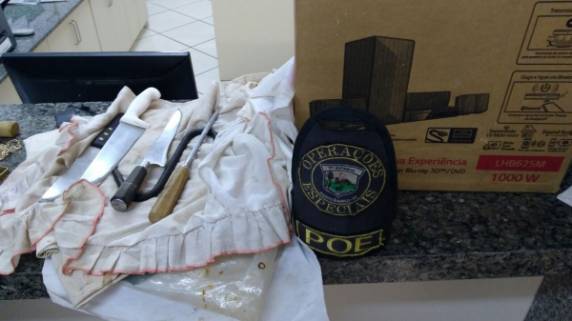 Homem é preso em Santo Ângelo com
mochila de objetos sem procedência - foto 2