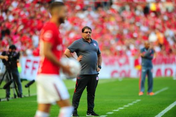Técnico perdeu o cargo após o empate com o Vila Nova no Beira-Rio