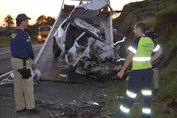 Casal de Passo Fundo morre em grave acidente no município de Lages - foto 2