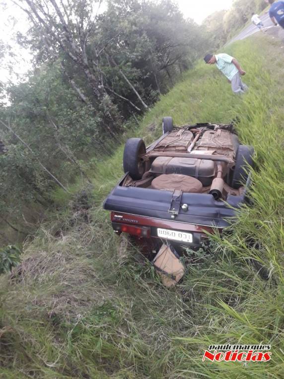 Jovem fica ferida após capotagem de veículo na RS 210 em Boa
Vista do Buricá - foto 2